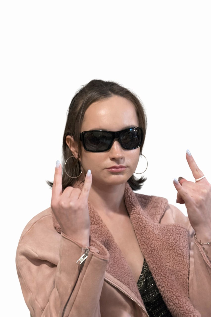 Уля "Дикая Ракита" Кинц (ведущий)